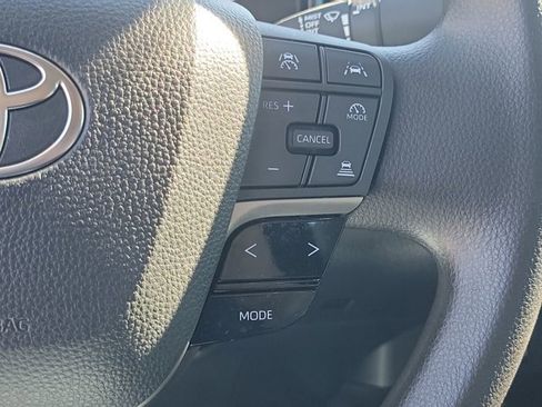 Used 2025 Toyota Camry LE image 31