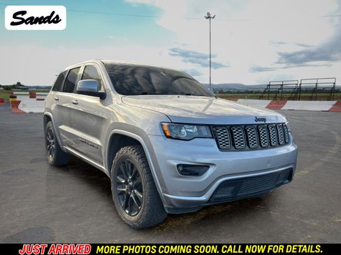 Used 2019 Jeep Grand Cherokee Altitude RWD image 1