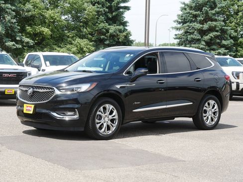 Used 2020 Buick Enclave Avenir w/ Avenir Technology Package AWD/4WD image 3