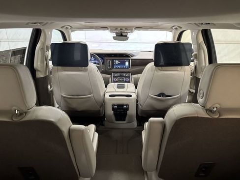 Certified 2023 GMC Yukon Denali w/ Advanced Technology Package image 20