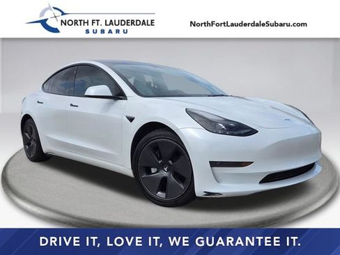 Used 2023 Tesla Model 3 Standard Range RWD image 1