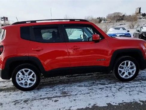 Used 2018 Jeep Renegade Latitude image 9