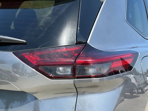 Used 2026 Nissan Rogue SL AWD/4WD image 29