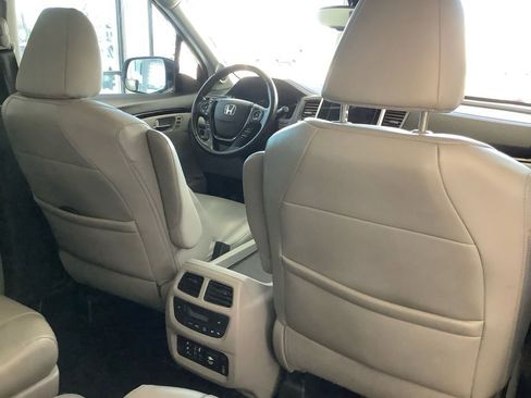 Used 2016 Honda Pilot Elite image 17