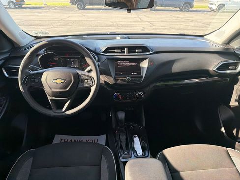 Used 2023 Chevrolet TrailBlazer LT FWD image 25