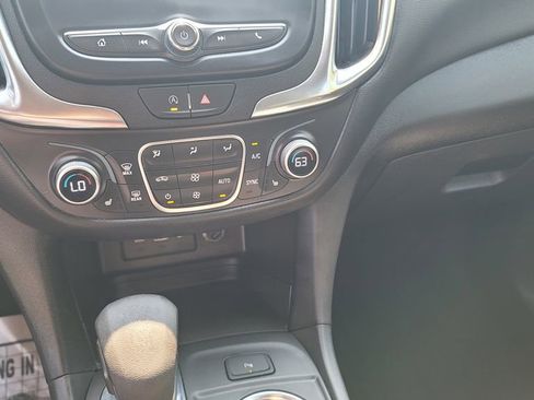 Used 2023 Chevrolet Equinox LT w/ Driver Convenience Package AWD/4WD image 22