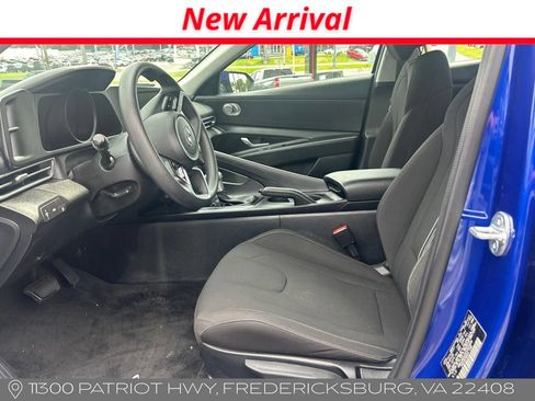 Used 2023 Hyundai Elantra SEL w/ Cargo Package FWD image 6