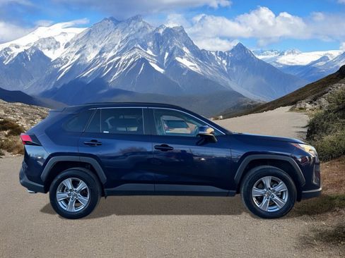 Certified 2022 Toyota RAV4 XLE image 6