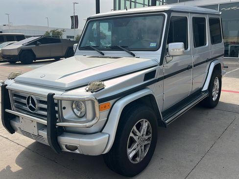 Used 2011 Mercedes-Benz G 550 image 2