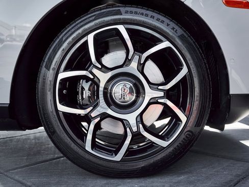 Used 2024 Rolls-Royce Cullinan Black Badge image 22