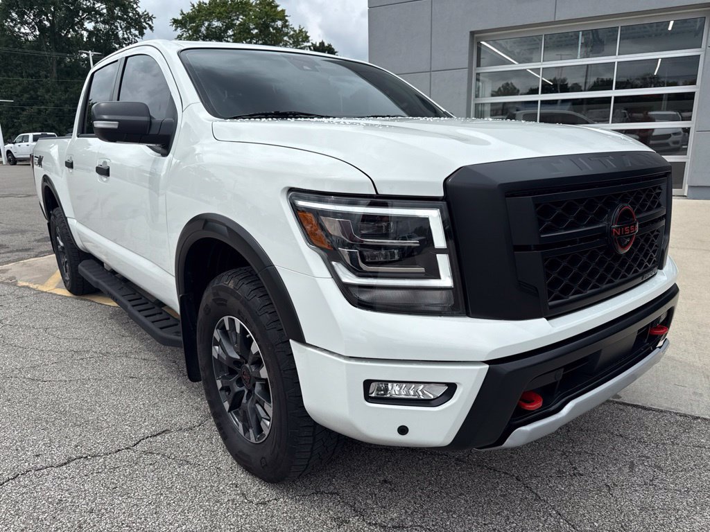 Used 2024 Nissan Titan PRO-4X w/ Pro-4x Convenience Package AWD/4WD image 15