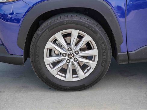 Used 2023 Toyota Corolla Cross LE image 7