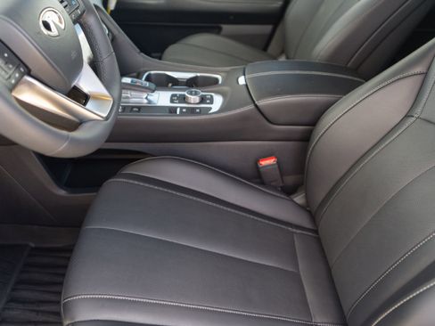 Certified 2026 INFINITI QX60 Luxe w/ Family Package image 7