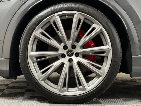 Used 2026 Audi Q8 Prestige w/ Prestige Package image 12