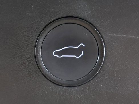 Used 2020 Tesla Model X Long Range image 52