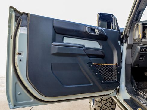 Used 2024 Ford Bronco Badlands image 30