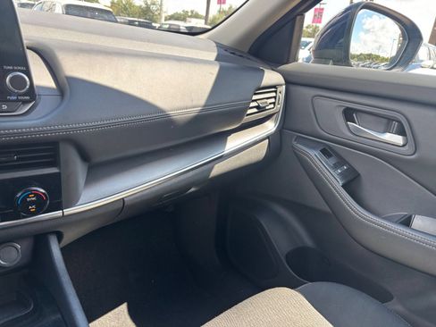 Used 2026 Nissan Rogue SV FWD image 36