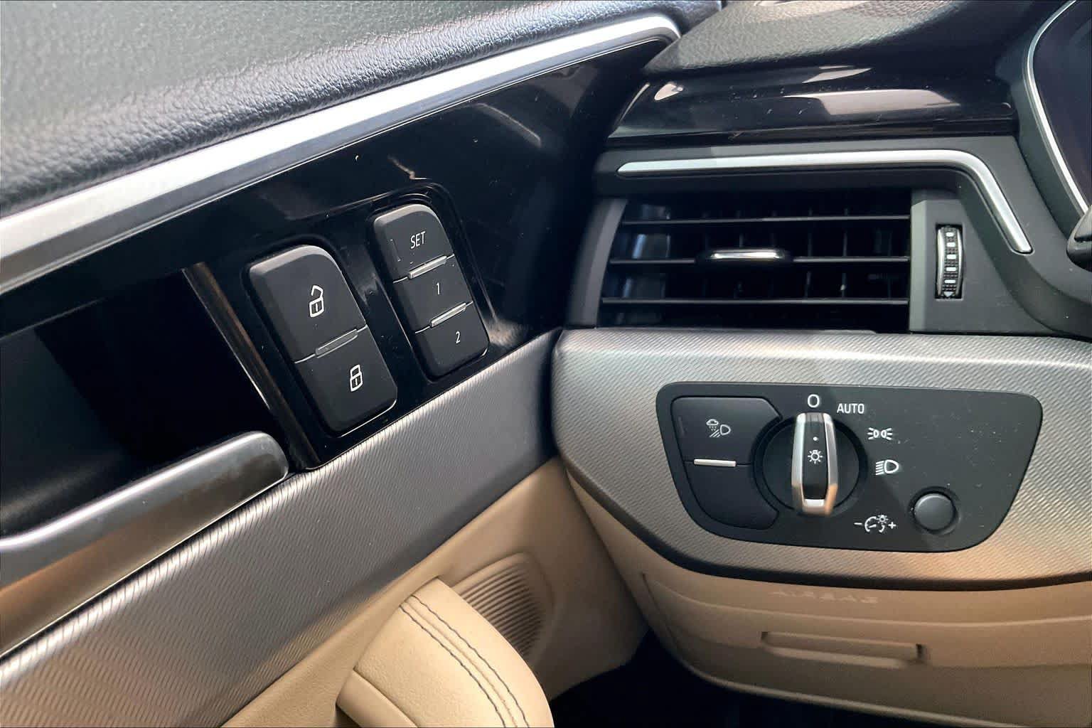Used 2023 Audi A4 2.0T Premium Plus w/ Premium Plus Package AWD/4WD image 33