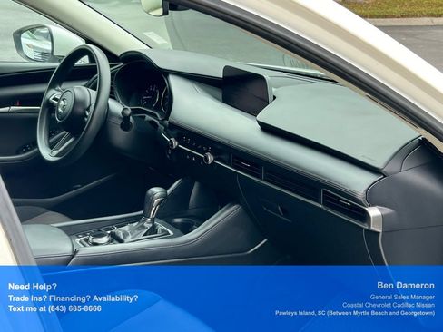Used 2022 MAZDA MAZDA3 s FWD image 19