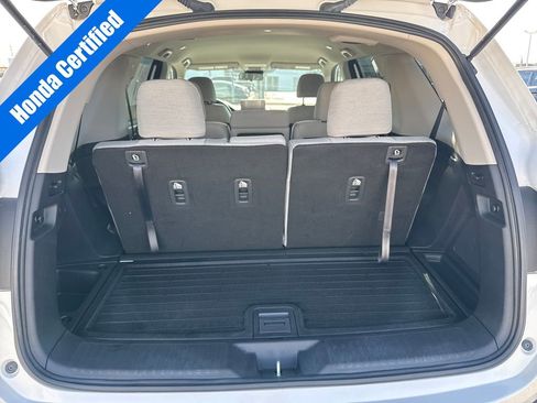 Certified 2023 Honda Pilot LX image 18