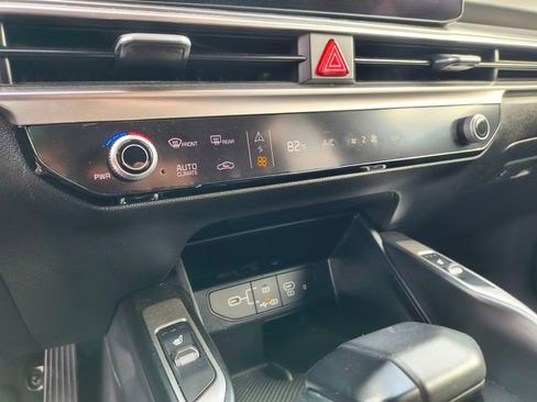 Certified 2024 Kia Sorento S image 22