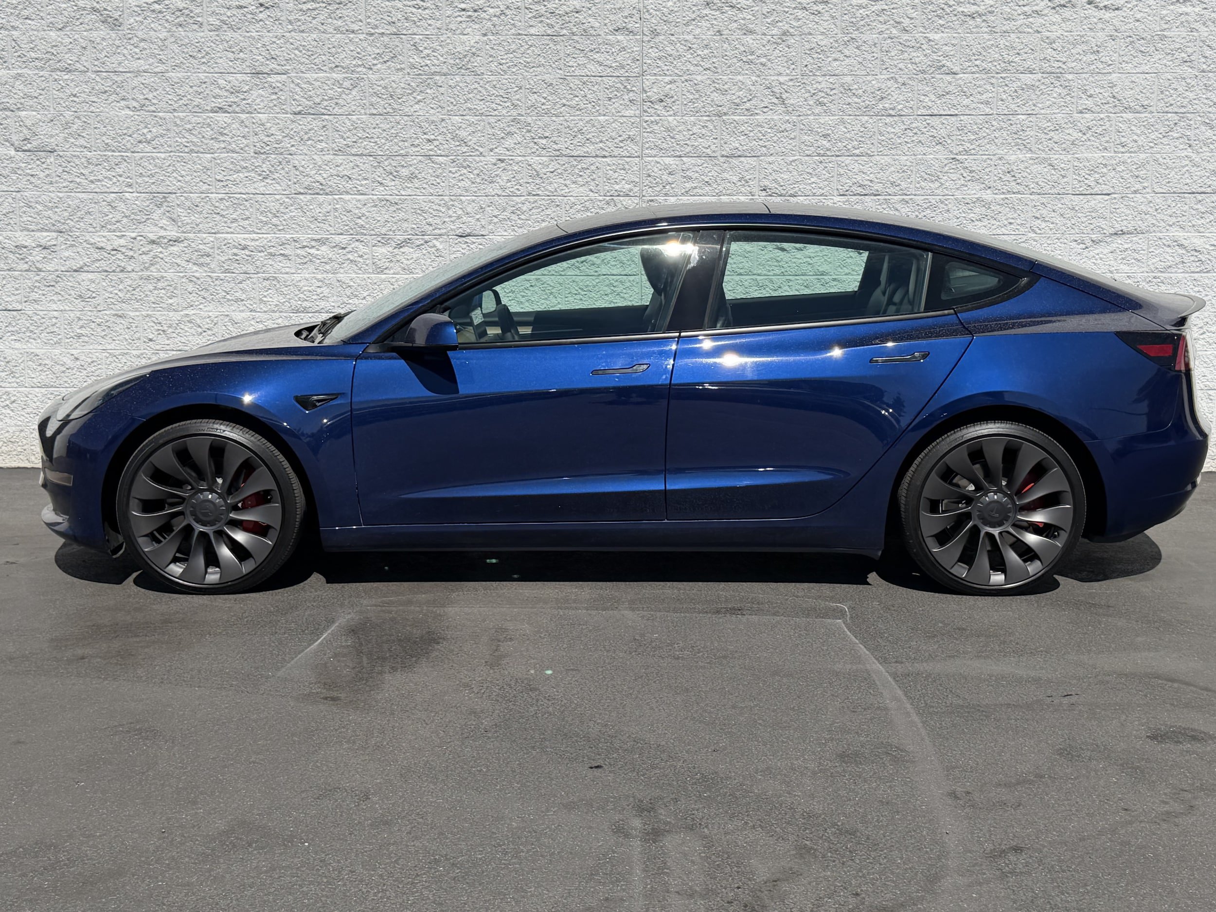 Used 2023 Tesla Model 3 Performance AWD/4WD image 4