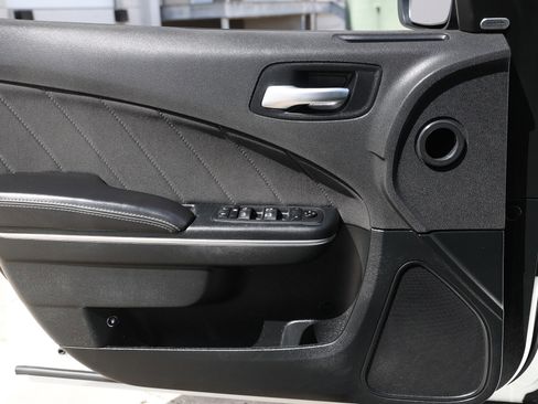 Used 2018 Dodge Charger R/T Scat Pack image 45