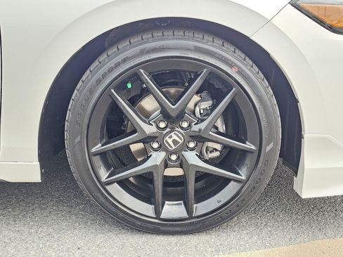 Used 2023 Honda Civic Sport image 9