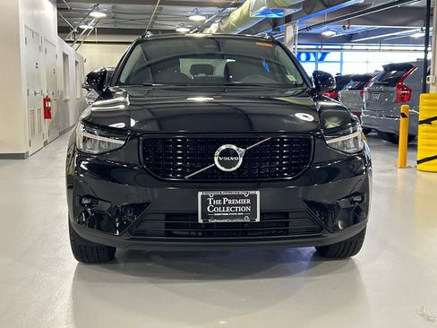 Certified 2023 Volvo XC40 B5 Plus w/ Climate Package AWD/4WD image 6