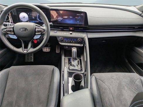 Used 2025 Hyundai Elantra N image 16