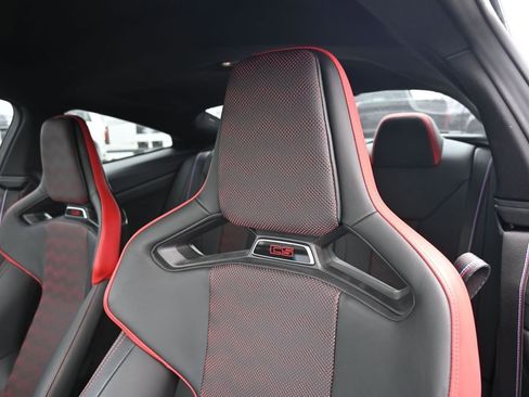 Used 2025 BMW M4 CS AWD/4WD image 22