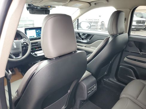 New 2026 Lincoln Corsair Premiere image 26