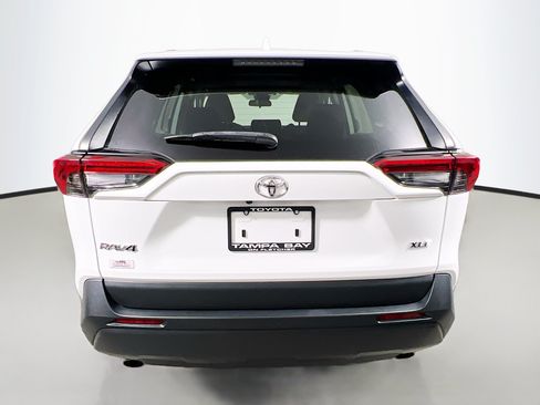 Used 2023 Toyota RAV4 XLE w/ Convenience Package FWD image 4