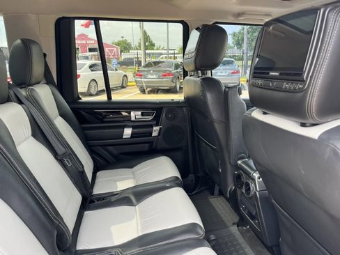 Used 2015 Land Rover LR4 HSE LUX AWD/4WD image 34