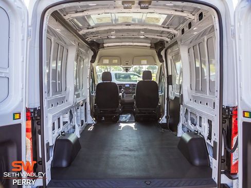 New 2025 Ford Transit 250 148 Medium Roof image 8