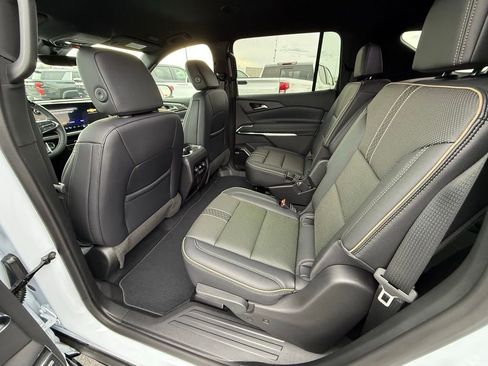 New 2026 Chevrolet Traverse High Country FWD image 12