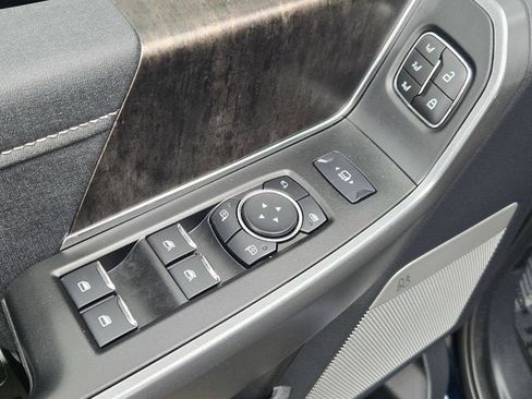 Used 2025 Ford F250 Lariat w/ Lariat Ultimate Package image 19