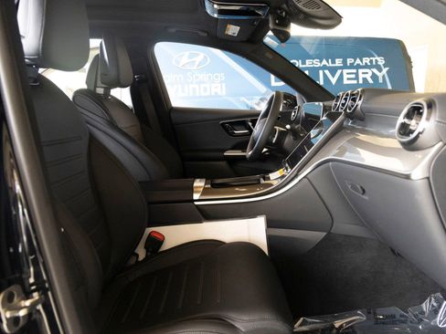 Used 2026 Mercedes-Benz GLC 300 image 27