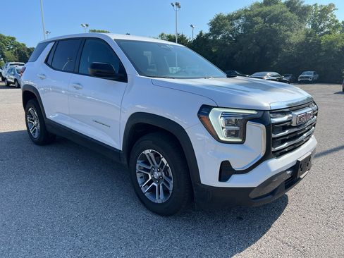Used 2026 GMC Terrain Elevation AWD/4WD image 2