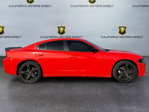 Used 2021 Dodge Charger SXT w/ Blacktop Package image 6