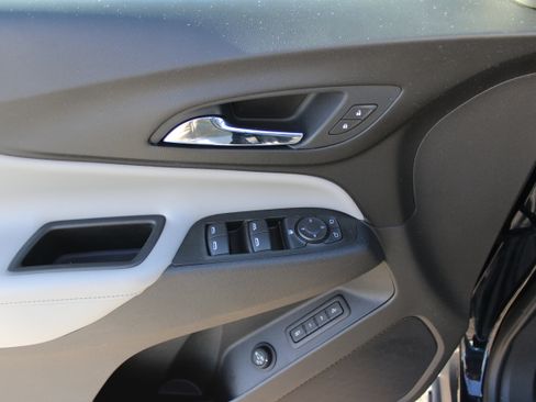 Used 2020 Chevrolet Equinox Premier image 10