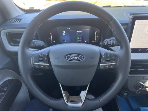 New 2025 Ford Maverick XLT w/ XLT Luxury Package image 9