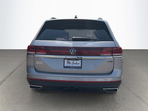 Used 2024 Volkswagen Atlas SE image 4
