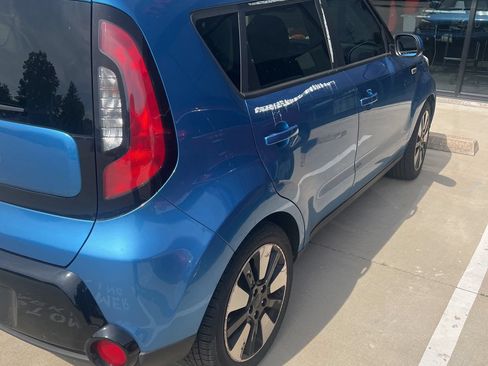 Used 2016 Kia Soul + w/ Designer's Package FWD image 3