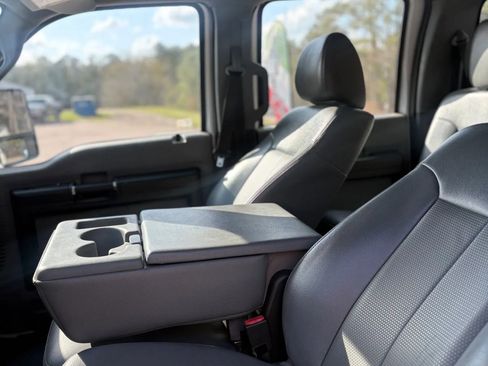 Used 2014 Ford F250 XL w/ Power Equipment Group image 10