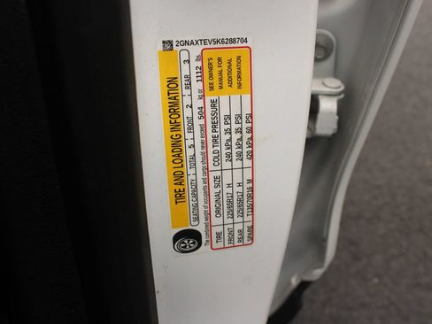 Used 2019 Chevrolet Equinox LT AWD/4WD image 37