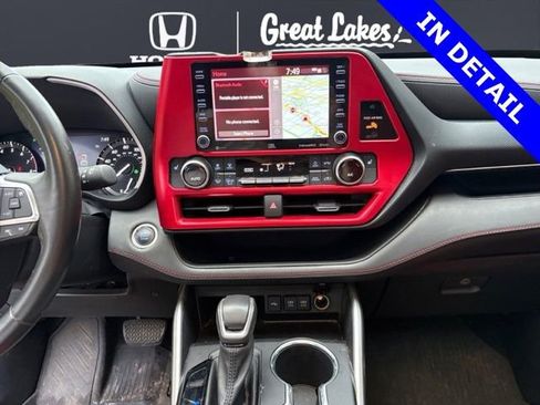 Used 2021 Toyota Highlander XSE AWD/4WD image 9