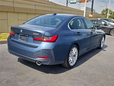 Used 2025 BMW 330i Sedan image 4