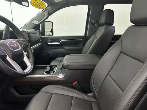 Used 2025 GMC Sierra 2500 SLT w/ SLT Premium Package image 31