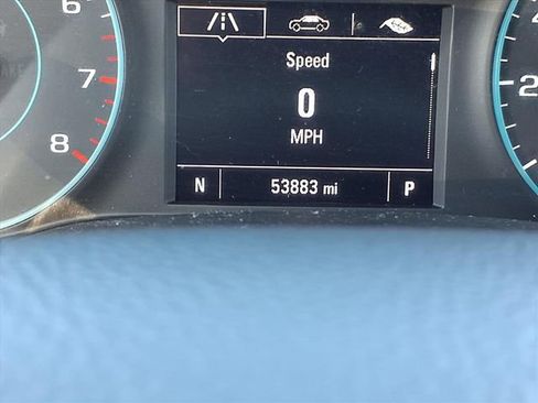 Used 2018 Chevrolet Cruze LT w/ Convenience Package image 17